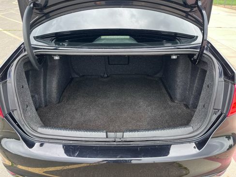 Used 2012 Volkswagen Jetta GLI Autobahn FWD image 15