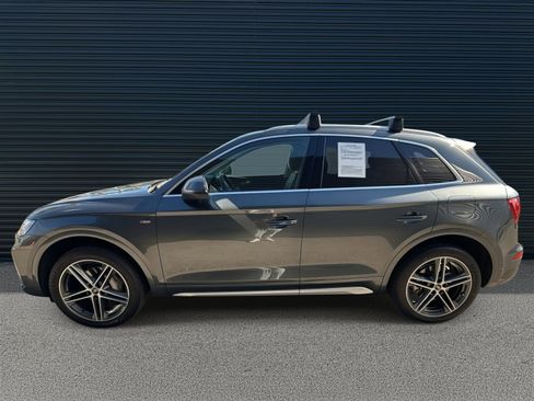 Used 2021 Audi Q5 e Premium Plus w/ Premium Plus Package image 2