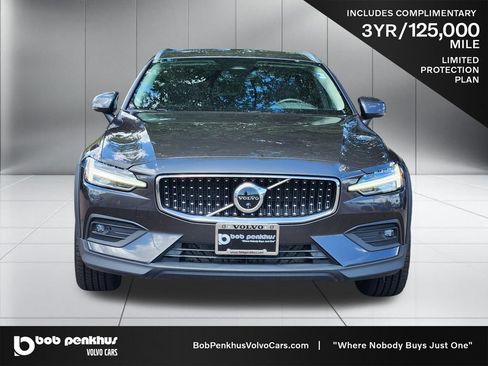 Used 2025 Volvo V60 B5 Cross Country Plus AWD/4WD image 22