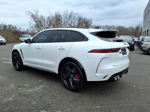 Used 2024 Jaguar F-PACE SVR image 3