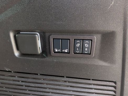 Used 2024 GMC Yukon AT4 w/ AT4 Premium Package image 48