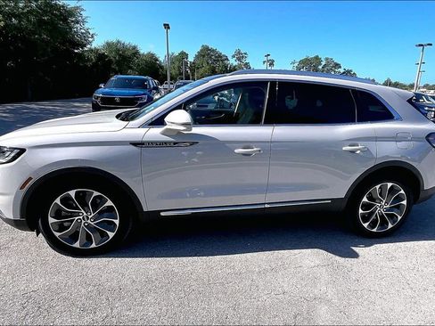 Used 2022 Lincoln Nautilus Reserve AWD/4WD image 8
