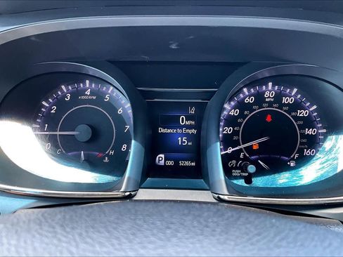 Used 2018 Toyota Avalon XLE FWD image 23