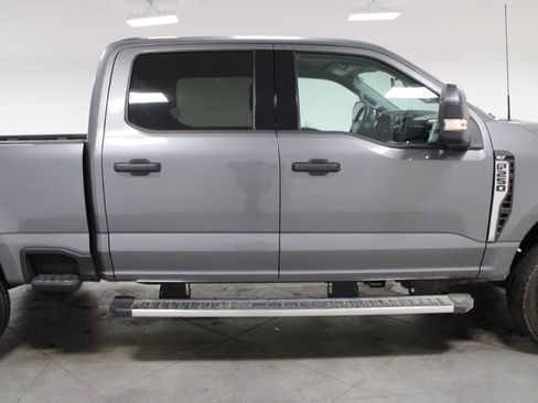 Used 2024 Ford F250 XLT w/ FX4 Off-Road Package AWD/4WD image 11