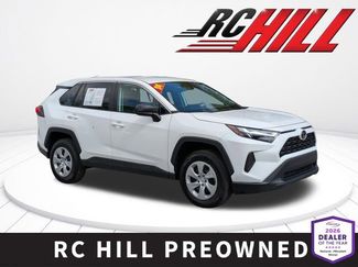 Used 2024 Toyota RAV4 LE video 1