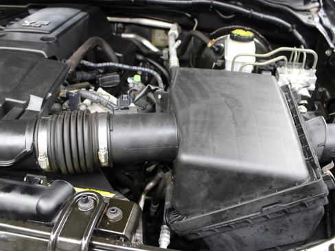 Used 2019 Nissan Frontier PRO-4X AWD/4WD image 24