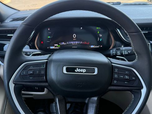 Used 2023 Jeep Grand Cherokee 4WD 4xe image 47