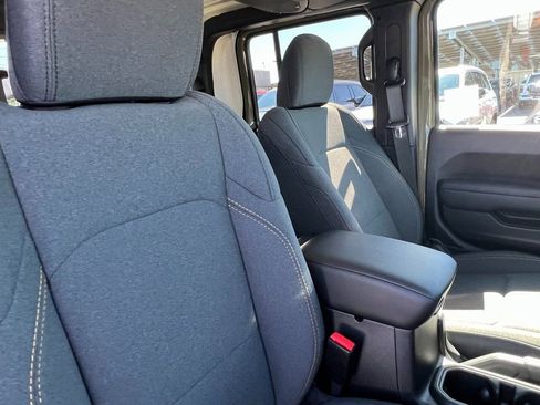 New 2025 Jeep Gladiator Willys image 13