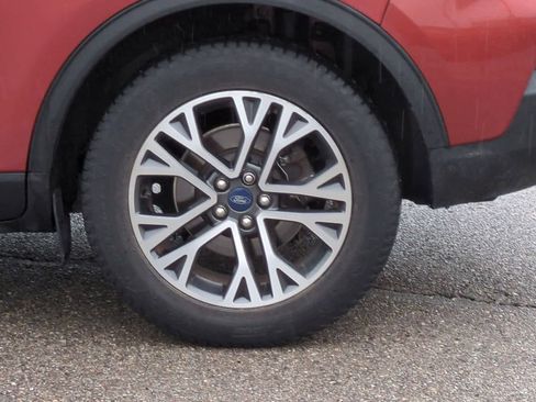 Used 2020 Ford Escape SEL image 14