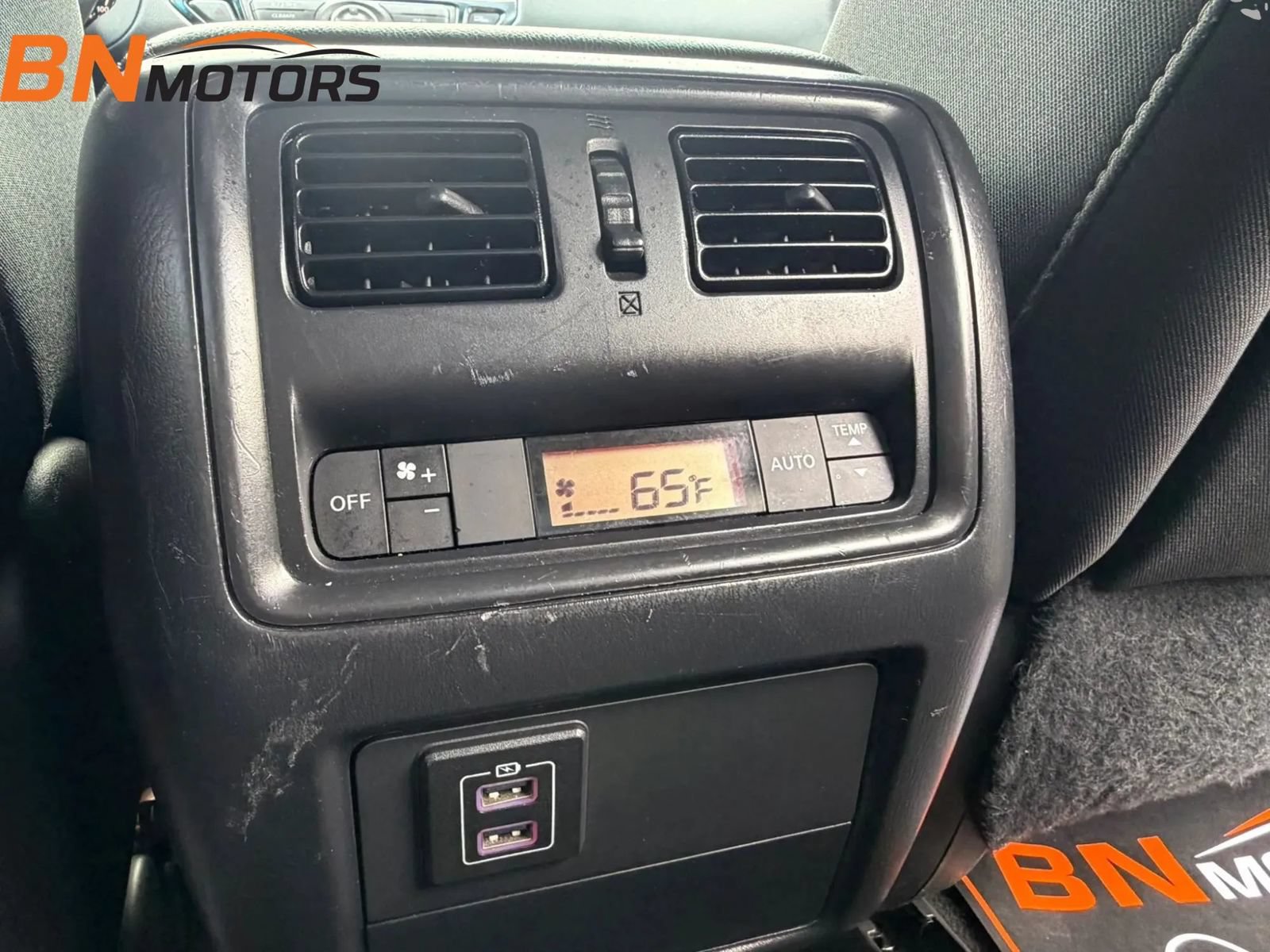 Used 2018 Nissan Pathfinder SV AWD/4WD image 25