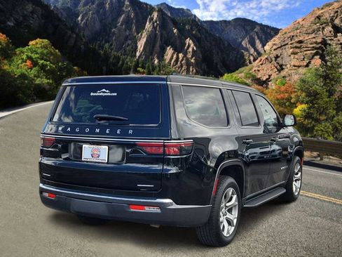 Used 2022 Jeep Wagoneer Series II AWD/4WD image 3