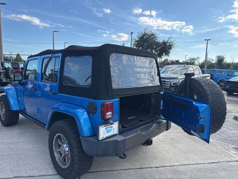 Used 2014 Jeep Wrangler Unlimited Freedom Edition image 8