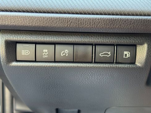 Used 2025 Toyota Camry SE FWD image 16