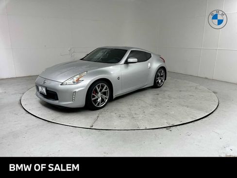 Used 2013 Nissan 370Z Touring w/ Sport Pkg RWD image 1