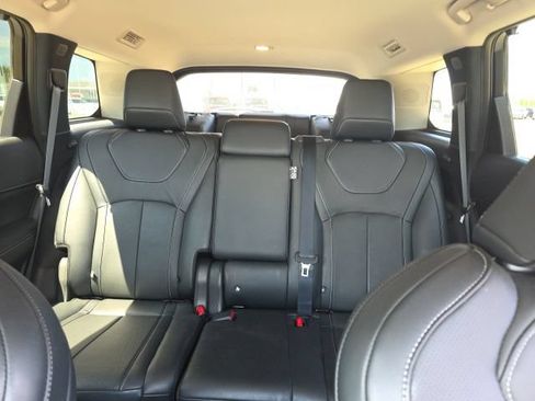 Used 2023 INFINITI QX60 Luxe w/ Performance Audio Package FWD image 16