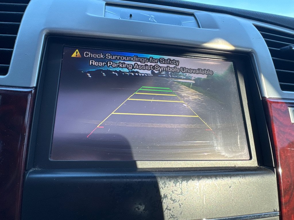 Used 2013 Cadillac Escalade Premium AWD/4WD image 23