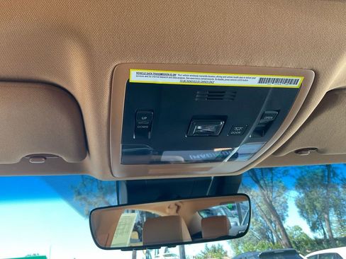 Used 2022 Lexus ES 350 w/ Premium Package image 24