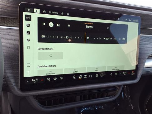 Used 2022 Rivian R1S Launch Edition image 5