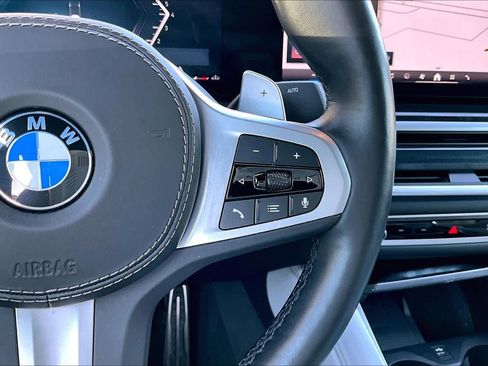 Certified 2025 BMW X6 xDrive40i w/ Executive Package image 24