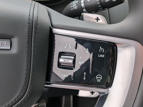 New 2025 Land Rover Range Rover SE AWD/4WD image 14