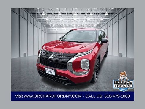 Used 2023 Mitsubishi Outlander SE AWD/4WD image 1