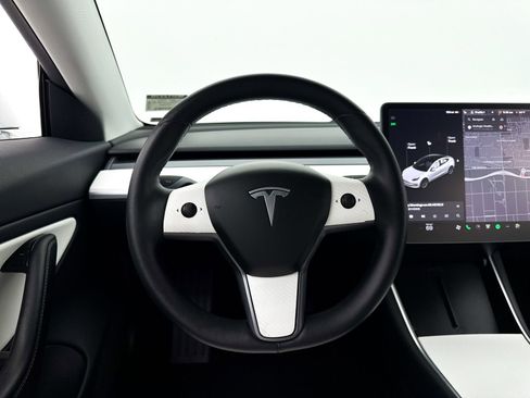 Used 2019 Tesla Model 3 Long Range AWD/4WD image 3