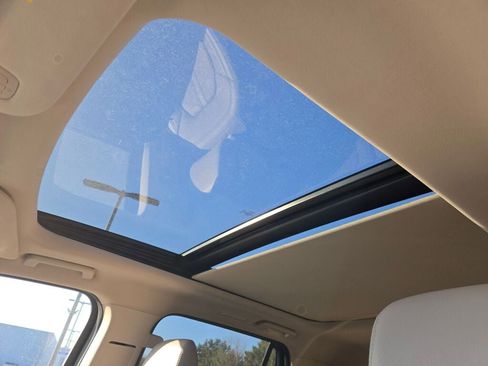 Used 2024 Ford Expedition Max Limited image 25