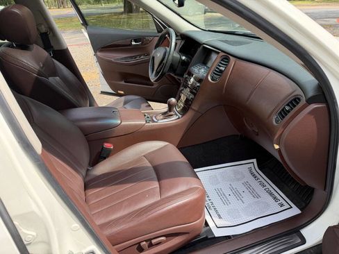 Used 2012 INFINITI EX35 Journey w/ Premium Pkg image 19