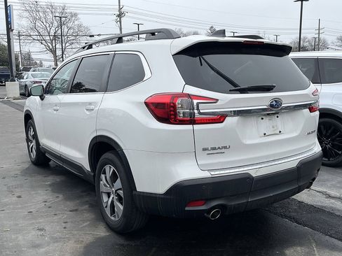 Used 2023 Subaru Ascent Premium w/ Convenience Package image 4
