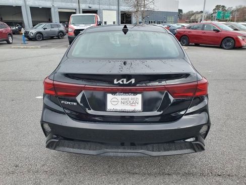 Used 2024 Kia Forte LXS w/ LXS Technology Package image 4