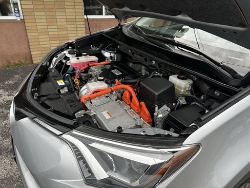 Used 2017 Toyota RAV4 Limited w/ Carpet Mat Package AWD/4WD image 14
