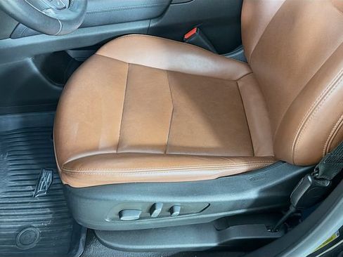 Used 2022 Cadillac XT5 Premium Luxury w/ Technology Package FWD image 24