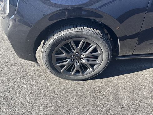 New 2025 Ford Expedition Max Platinum w/ Stealth Performance Package image 11