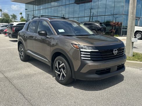 New 2026 Nissan Kicks SV FWD image 5