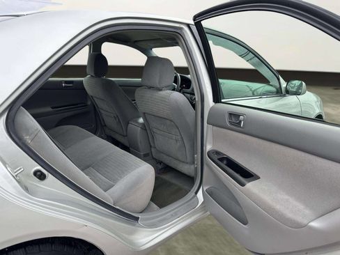 Used 2006 Toyota Camry LE FWD image 15