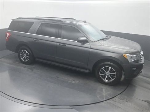 Used 2020 Ford Expedition Max XLT image 19