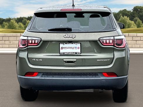 Used 2018 Jeep Compass Sport AWD/4WD image 4
