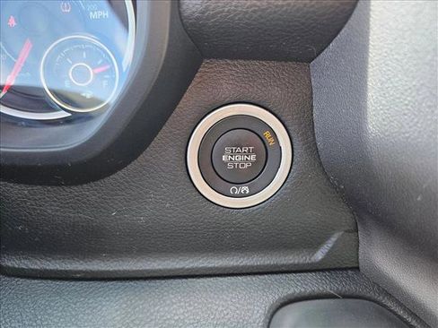 Used 2025 RAM 1500 Big Horn AWD/4WD image 21