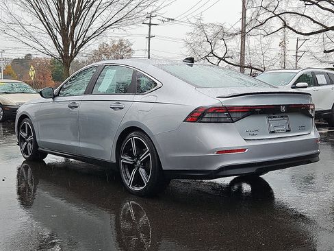 Used 2024 Honda Accord Sport image 4