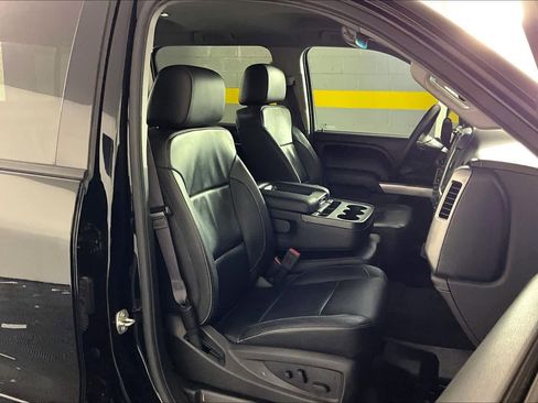 Used 2017 Chevrolet Silverado 1500 LTZ Z71 w/ Midnight Edition image 8