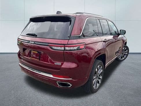 Used 2023 Jeep Grand Cherokee Overland w/ Luxury Tech Group IV AWD/4WD image 4
