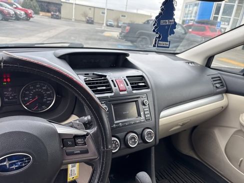 Used 2014 Subaru Crosstrek 2.0i Limited w/ Popular Package #2 image 17