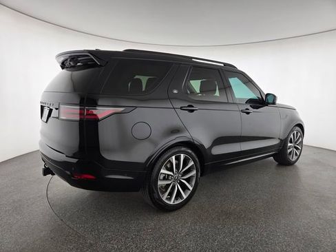 Certified 2025 Land Rover Discovery Dynamic SE AWD/4WD image 2