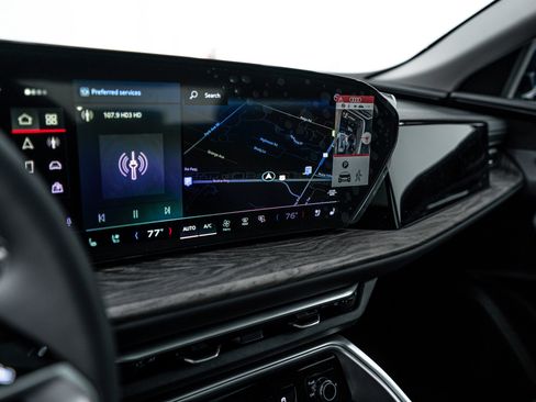 New 2025 Audi Q5 2.0T Premium Plus image 12