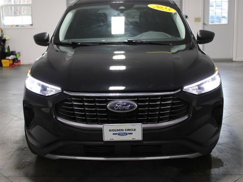 Used 2025 Ford Escape Active AWD/4WD image 48