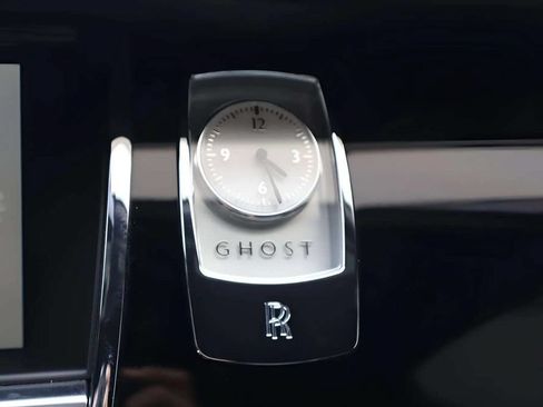 Used 2017 Rolls-Royce Ghost RWD image 14