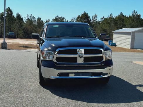 Used 2024 RAM 1500 Classic SLT image 3