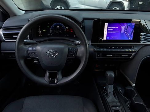 Used 2025 Toyota Camry LE FWD image 13