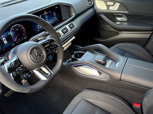 New 2026 Mercedes-Benz GLE 53 AMG 4MATIC Coupe image 9