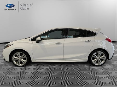 Used 2017 Chevrolet Cruze Premier image 8